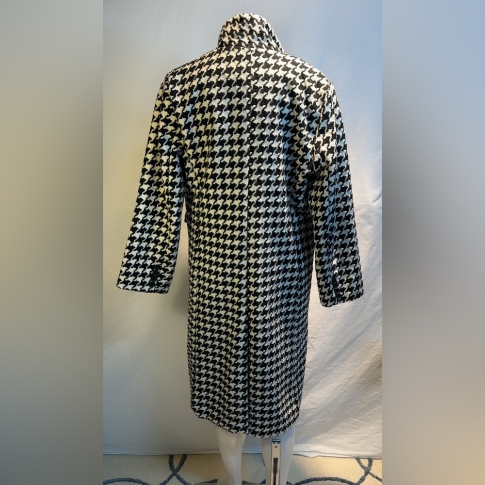 Chic Houndstooth Pea Coat - Picture 6 of 12